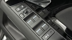 2025 (25) LAND ROVER RANGE ROVER EVOQUE 2.0 D165 S 5dr Auto 5460133