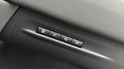 2025 (25) LAND ROVER RANGE ROVER EVOQUE 2.0 D165 S 5dr Auto 5452194