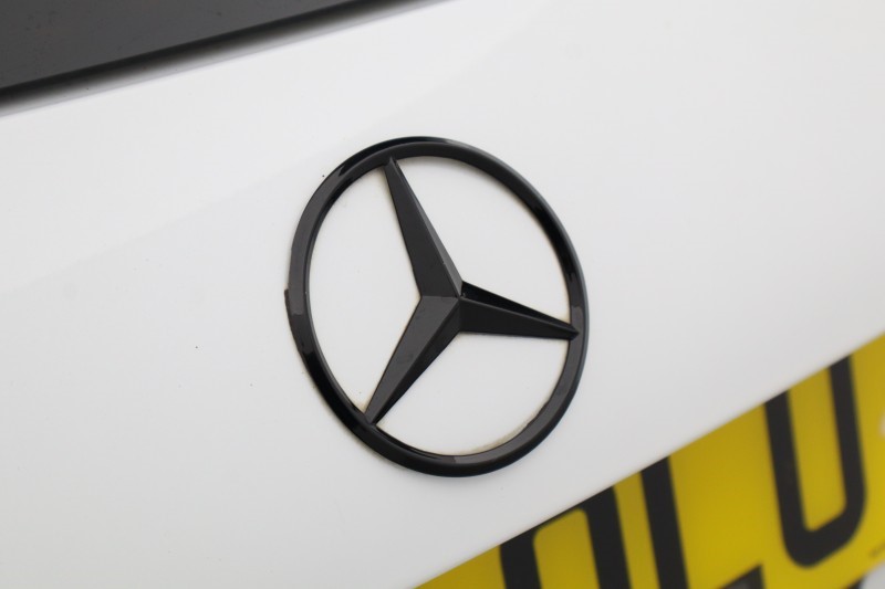 2020 (70) MERCEDES-BENZ A CLASS A35 4Matic Premium 5dr Auto 5477505