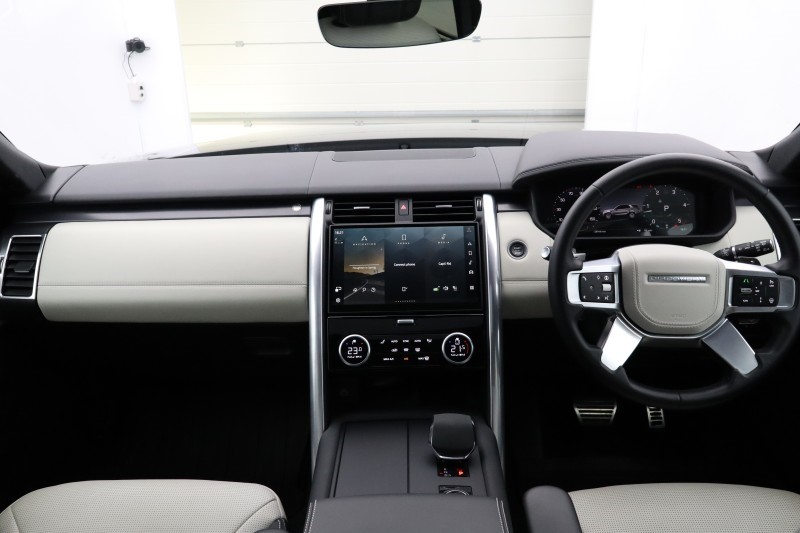2024 (73) LAND ROVER DISCOVERY 3.0 D300 Metropolitan Edition 5dr Auto 5482431