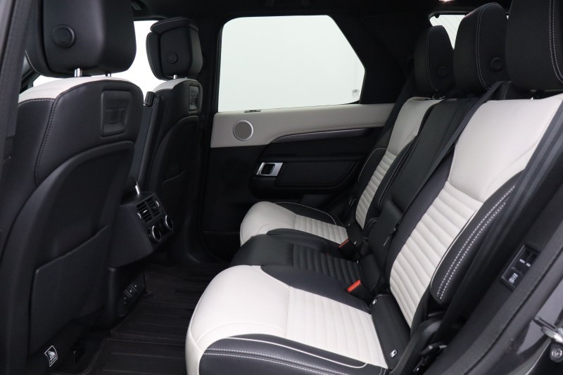 2024 (73) LAND ROVER DISCOVERY 3.0 D300 Metropolitan Edition 5dr Auto 5482404