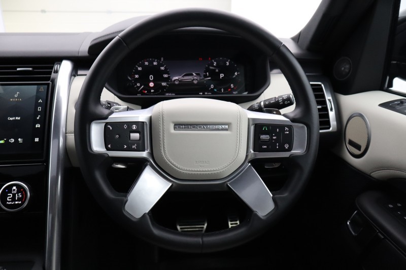 2024 (73) LAND ROVER DISCOVERY 3.0 D300 Metropolitan Edition 5dr Auto 5482434