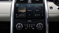 2024 (73) LAND ROVER DISCOVERY 3.0 D300 Metropolitan Edition 5dr Auto 5482433