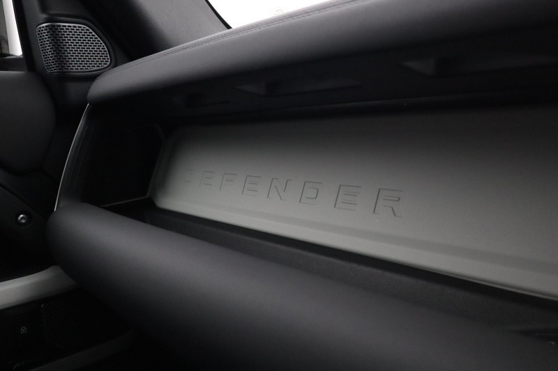 2024 (24) LAND ROVER DEFENDER 3.0 D250 X-Dynamic SE 110 5dr Auto [7 Seat] 5471908