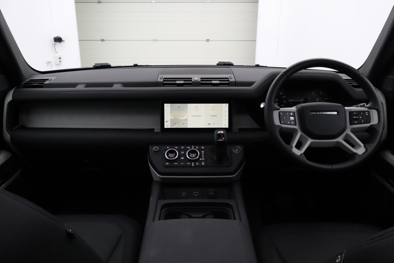 2024 (24) LAND ROVER DEFENDER 3.0 D250 X-Dynamic SE 110 5dr Auto [7 Seat] 5471879