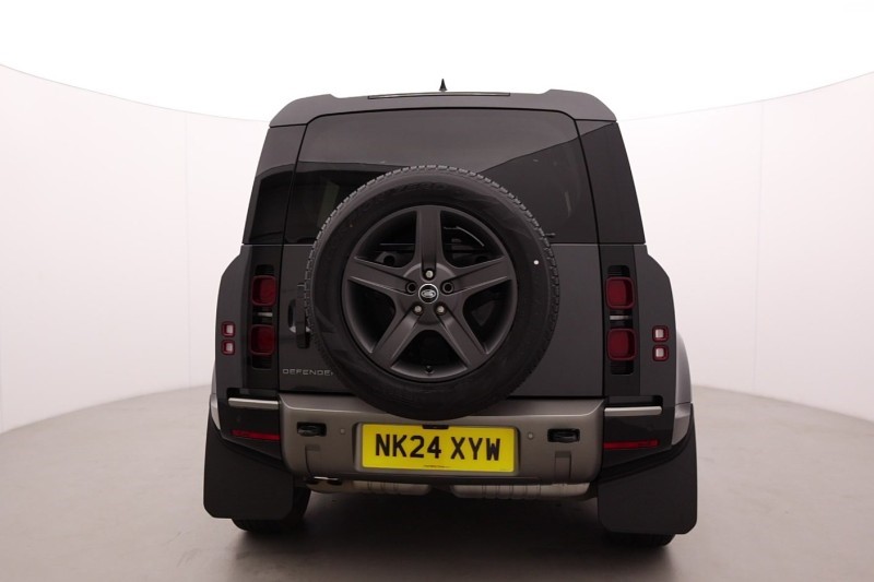 2024 (24) LAND ROVER DEFENDER 3.0 D250 X-Dynamic SE 110 5dr Auto [7 Seat] 5471866