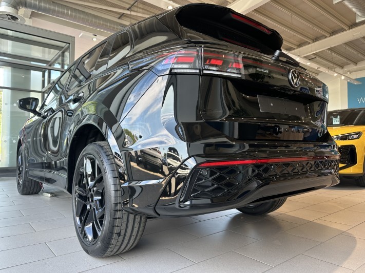  VOLKSWAGEN TIGUAN 2.0 TSI 265 4Motion Black Edition 5dr DSG 5606427