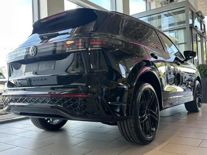  VOLKSWAGEN TIGUAN 2.0 TSI 265 4Motion Black Edition 5dr DSG 5606425