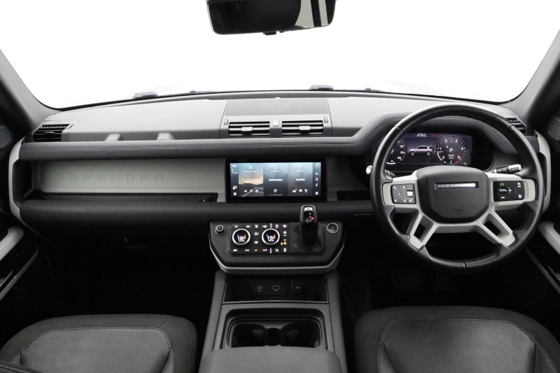 2020 (70) LAND ROVER DEFENDER 2.0 D240 SE 110 5dr Auto [7 Seat] 5522943