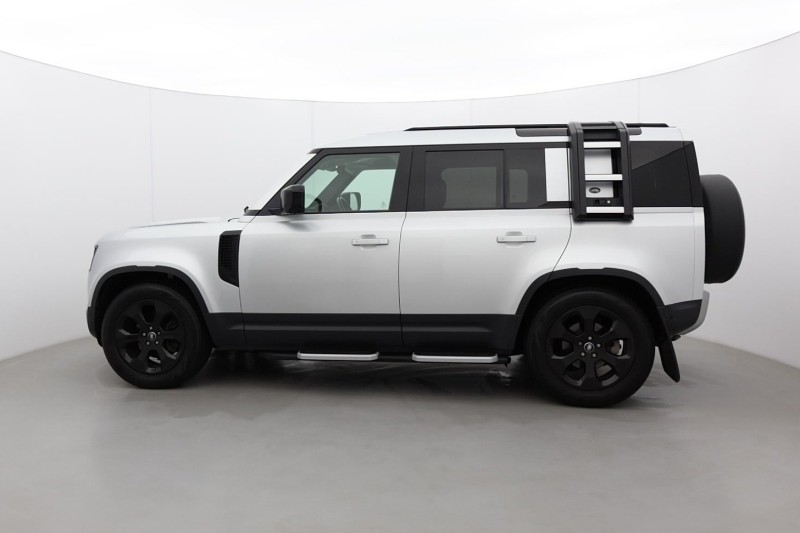2020 (70) LAND ROVER DEFENDER 2.0 D240 SE 110 5dr Auto [7 Seat] 5522903