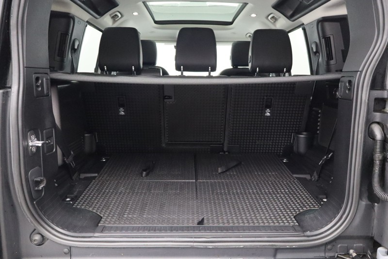 2020 (70) LAND ROVER DEFENDER 2.0 D240 SE 110 5dr Auto [7 Seat] 5522930