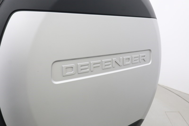 2020 (70) LAND ROVER DEFENDER 2.0 D240 SE 110 5dr Auto [7 Seat] 5522929