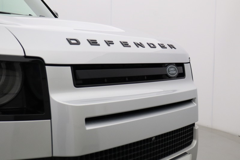 2020 (70) LAND ROVER DEFENDER 2.0 D240 SE 110 5dr Auto [7 Seat] 5522914