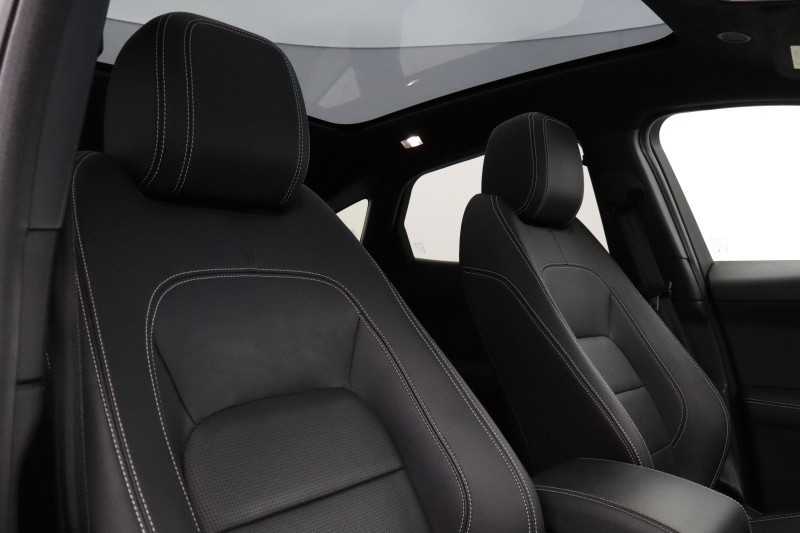 2022 (72) JAGUAR E-PACE 2.0 D200 R-Dynamic Black 5dr Auto 5512888