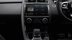2022 (72) JAGUAR E-PACE 2.0 D200 R-Dynamic Black 5dr Auto 5512882