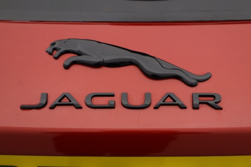2022 (72) JAGUAR E-PACE 2.0 D200 R-Dynamic Black 5dr Auto 5512875
