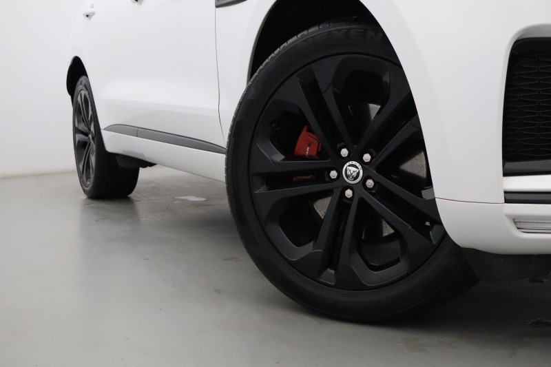 2023 (23) JAGUAR F-PACE 2.0 D200 R-Dynamic HSE Black 5dr Auto AWD 5543065
