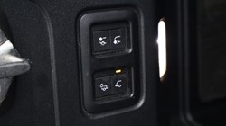 2022 (72) LAND ROVER DEFENDER 3.0 D250 SE 110 5dr Auto 5534365