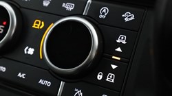 2022 (72) LAND ROVER DEFENDER 3.0 D250 SE 110 5dr Auto 5534350