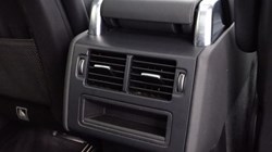 2022 (22) LAND ROVER DISCOVERY 3.0 D300 R-Dynamic SE 5dr Auto 5558663