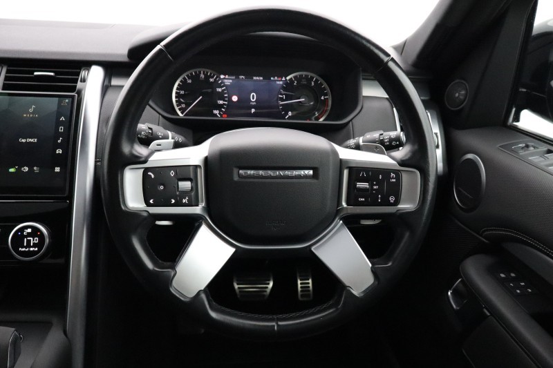 2022 (22) LAND ROVER DISCOVERY 3.0 D300 R-Dynamic SE 5dr Auto 5558667