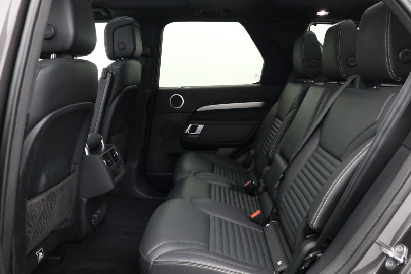 2022 (22) LAND ROVER DISCOVERY 3.0 D300 R-Dynamic SE 5dr Auto 5558629