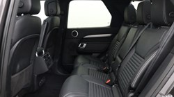 2022 (22) LAND ROVER DISCOVERY 3.0 D300 R-Dynamic SE 5dr Auto 5558629