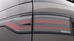 2022 (22) LAND ROVER DISCOVERY 3.0 D300 R-Dynamic SE 5dr Auto 5558638