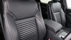 2022 (22) LAND ROVER DISCOVERY 3.0 D300 R-Dynamic SE 5dr Auto 5558649
