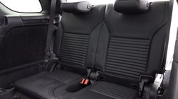 2022 (22) LAND ROVER DISCOVERY 3.0 D300 R-Dynamic SE 5dr Auto 5558660