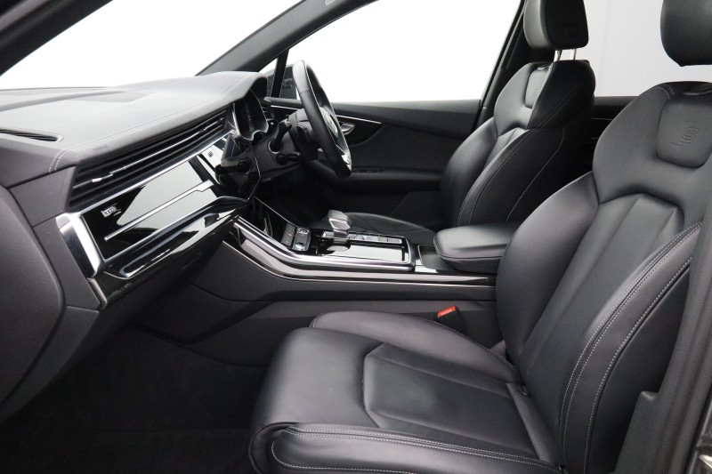 2022 (72) AUDI Q7 55 TFSI Quattro Black Edition 5dr Tiptronic 5550650