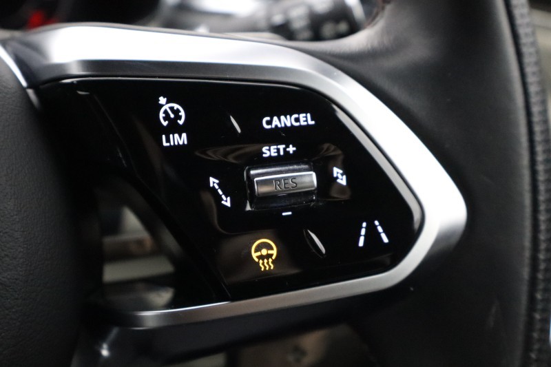 2022 (72) JAGUAR F-PACE 5.0 V8 550 SVR 5dr Auto AWD 5562090