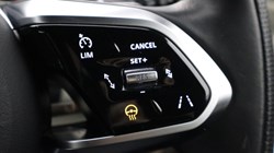 2022 (72) JAGUAR F-PACE 5.0 V8 550 SVR 5dr Auto AWD 5562090