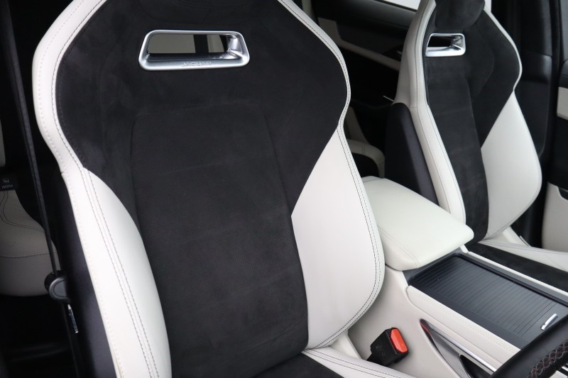 2022 (72) JAGUAR F-PACE 5.0 V8 550 SVR 5dr Auto AWD 5562082