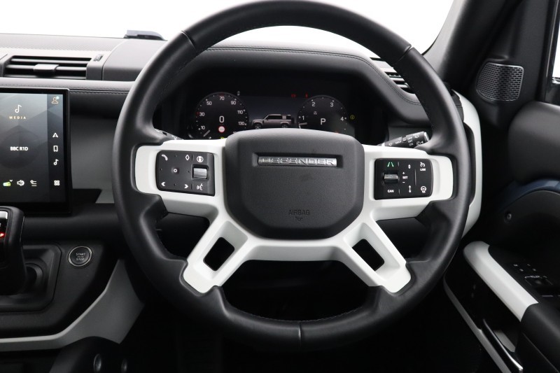 2023 (73) LAND ROVER DEFENDER 3.0 D250 HSE 110 5dr Auto 5577520