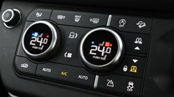 2023 (73) LAND ROVER DEFENDER 3.0 D250 HSE 110 5dr Auto 5577532