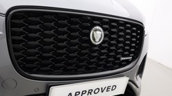 2024 (24) JAGUAR F-PACE 2.0 D200 R-Dynamic HSE Black 5dr Auto AWD 5576634