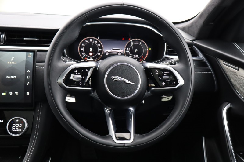 2024 (24) JAGUAR F-PACE 2.0 D200 R-Dynamic HSE Black 5dr Auto AWD 5576660