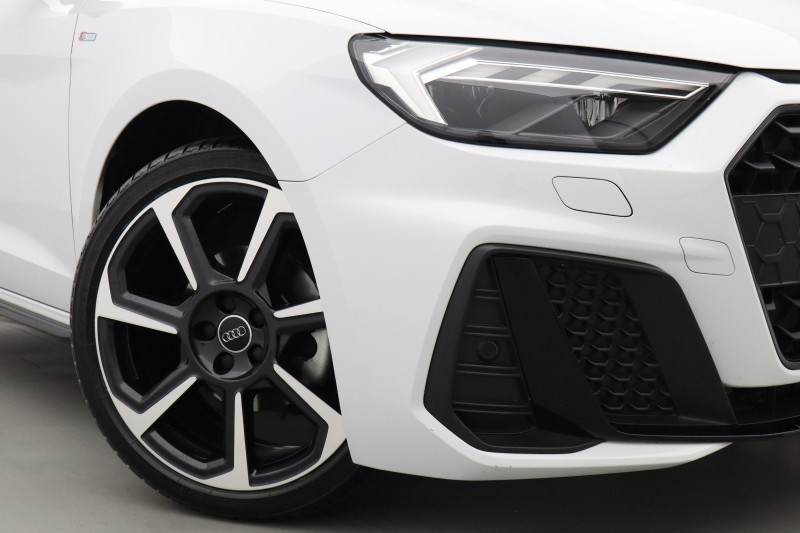 2025 (75) AUDI A1 30 TFSI Black Edition 5dr 5578247