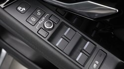 2020 (70) LAND ROVER RANGE ROVER EVOQUE 1.5 P300e R-Dynamic SE 5dr Auto 5571004