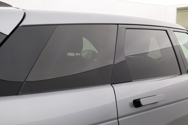 2020 (70) LAND ROVER RANGE ROVER EVOQUE 1.5 P300e R-Dynamic SE 5dr Auto 5571021