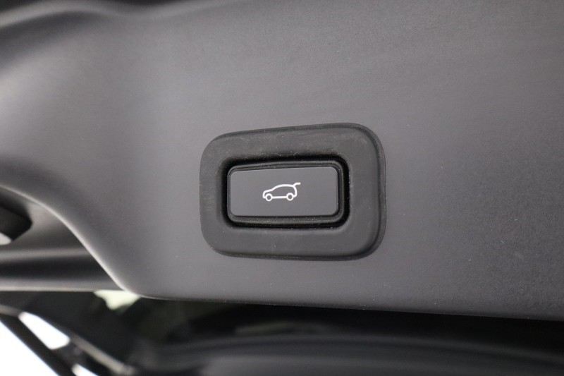 2020 (70) LAND ROVER RANGE ROVER EVOQUE 1.5 P300e R-Dynamic SE 5dr Auto 5571029