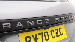 2020 (70) LAND ROVER RANGE ROVER EVOQUE 1.5 P300e R-Dynamic SE 5dr Auto 5571025