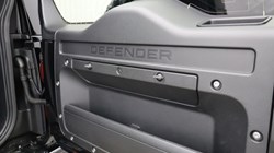 2022 (71) LAND ROVER DEFENDER 3.0 D300 X-Dynamic HSE 110 5dr Auto 5584839