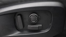2022 (71) LAND ROVER DEFENDER 3.0 D300 X-Dynamic HSE 110 5dr Auto 5584967