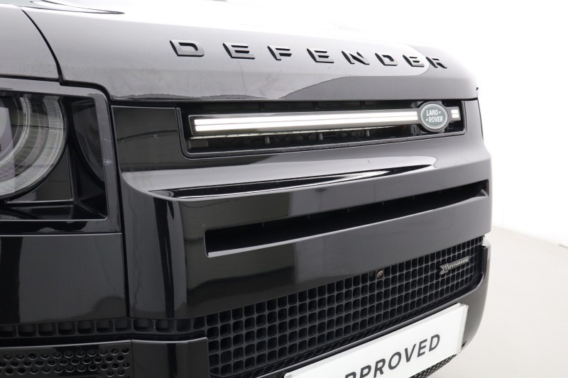 2022 (71) LAND ROVER DEFENDER 3.0 D300 X-Dynamic HSE 110 5dr Auto 5584810