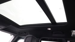 2022 (71) LAND ROVER DEFENDER 3.0 D300 X-Dynamic HSE 110 5dr Auto 5584834