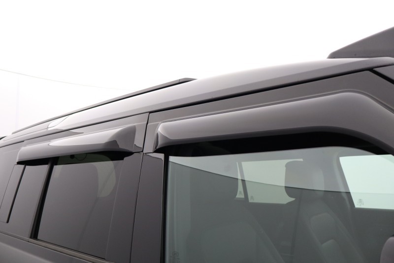 2022 (71) LAND ROVER DEFENDER 3.0 D300 X-Dynamic HSE 110 5dr Auto 5584829