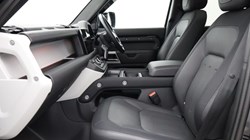 2022 (71) LAND ROVER DEFENDER 3.0 D300 X-Dynamic HSE 110 5dr Auto 5584831