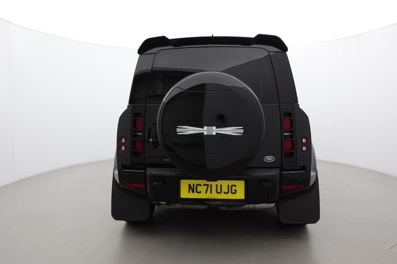 2022 (71) LAND ROVER DEFENDER 3.0 D300 X-Dynamic HSE 110 5dr Auto 5584799